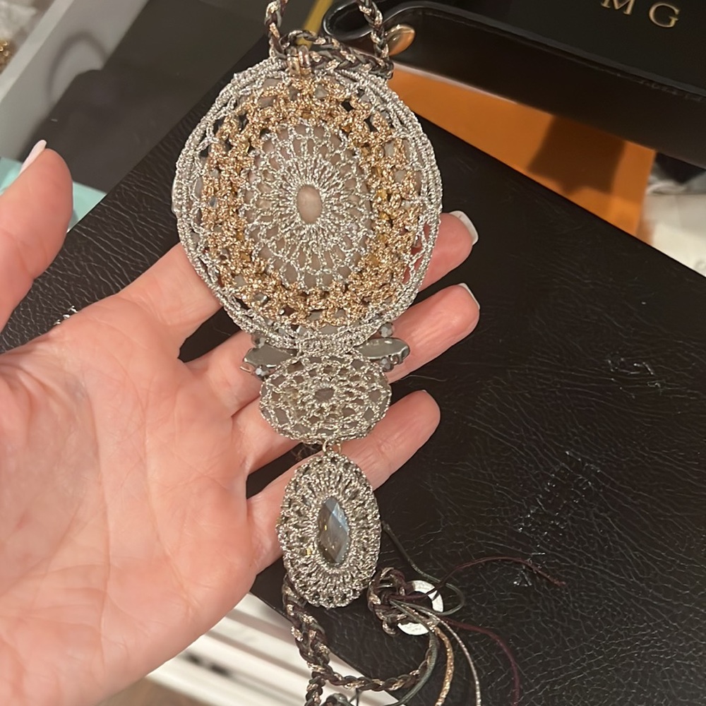 Jem tie necklace - Picture 3 of 3